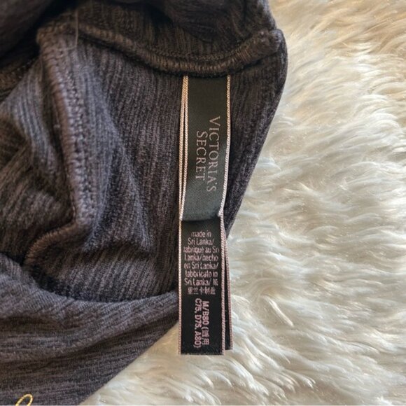 Victoria’s Secret Performance Supersoft Sports Bra - Picture 5 of 5